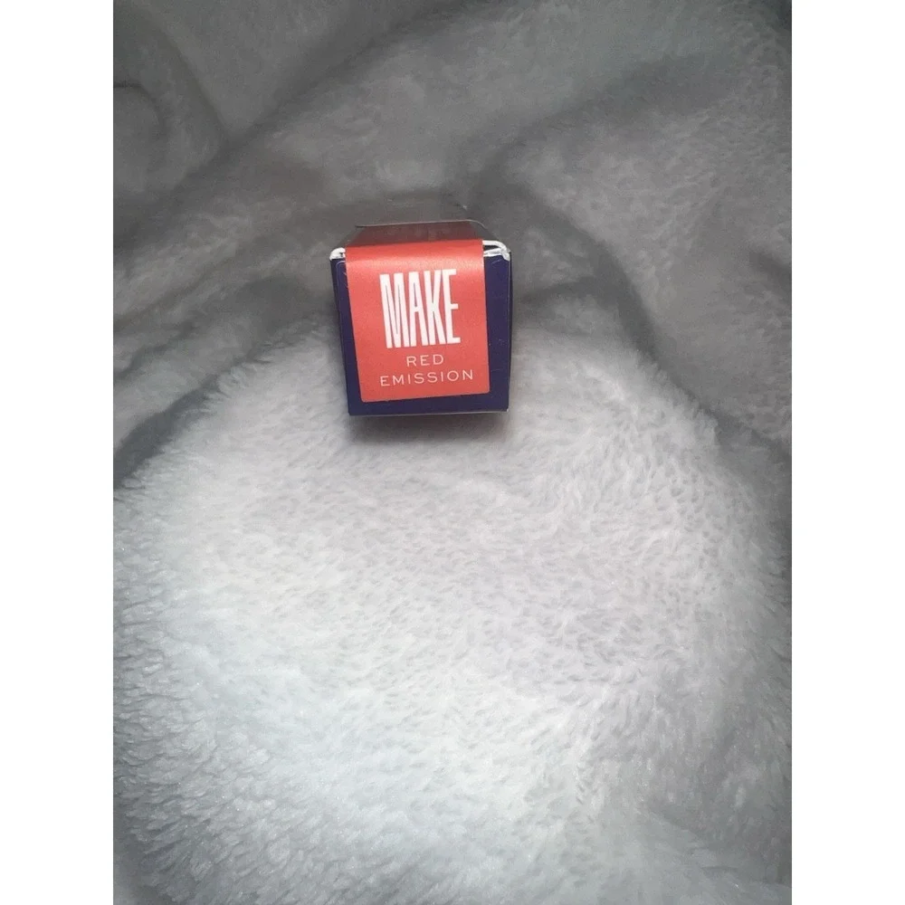 MAKE BEAUTY CREAM SUPREME High Impact Lipstick (RED EMISSION) *new*